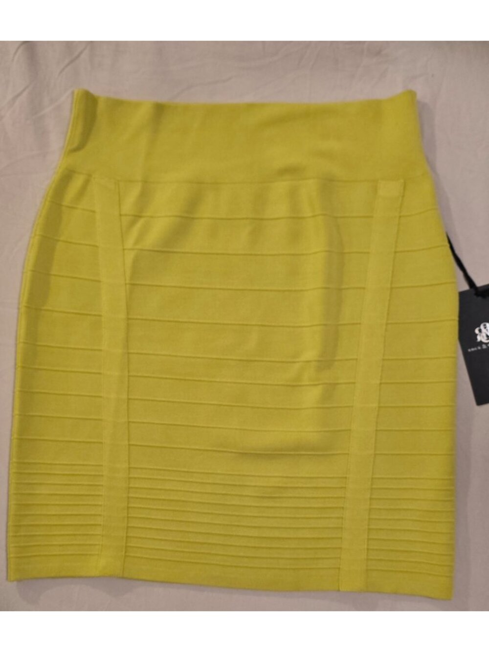 🟡 Rock & Republic 🟡 neon yellow lime skirt